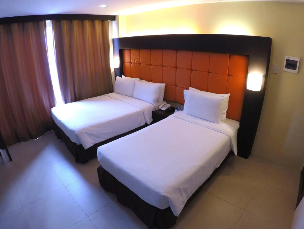 Deluxe Family room