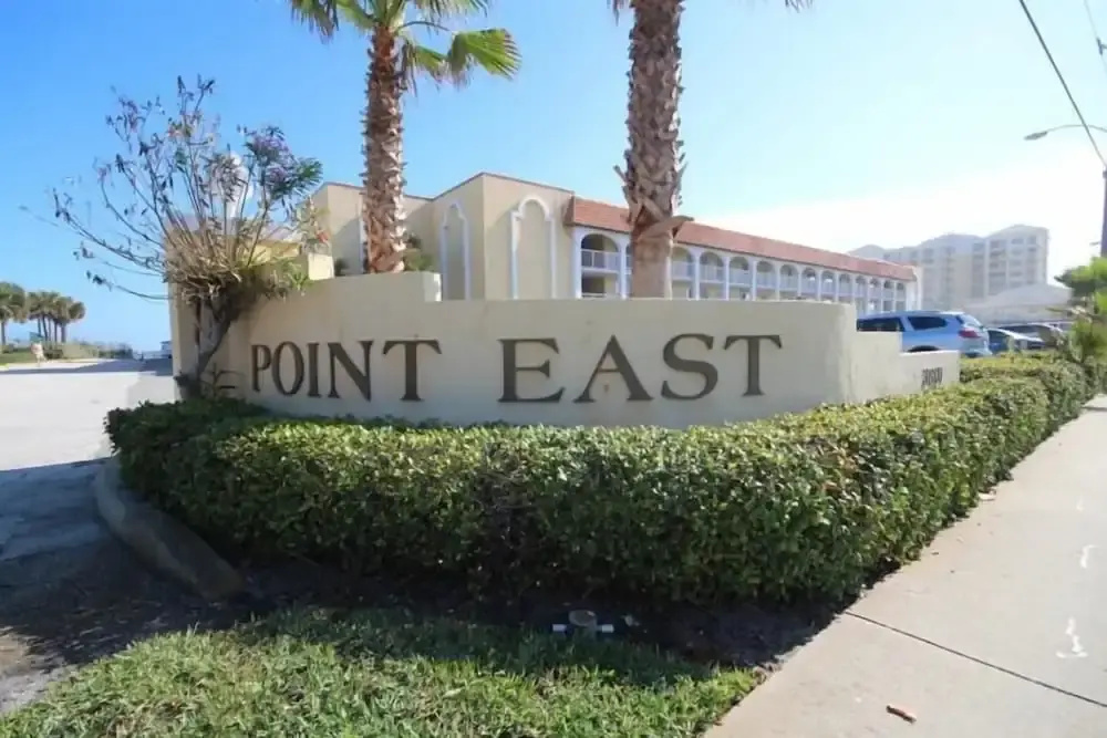 Point East 213