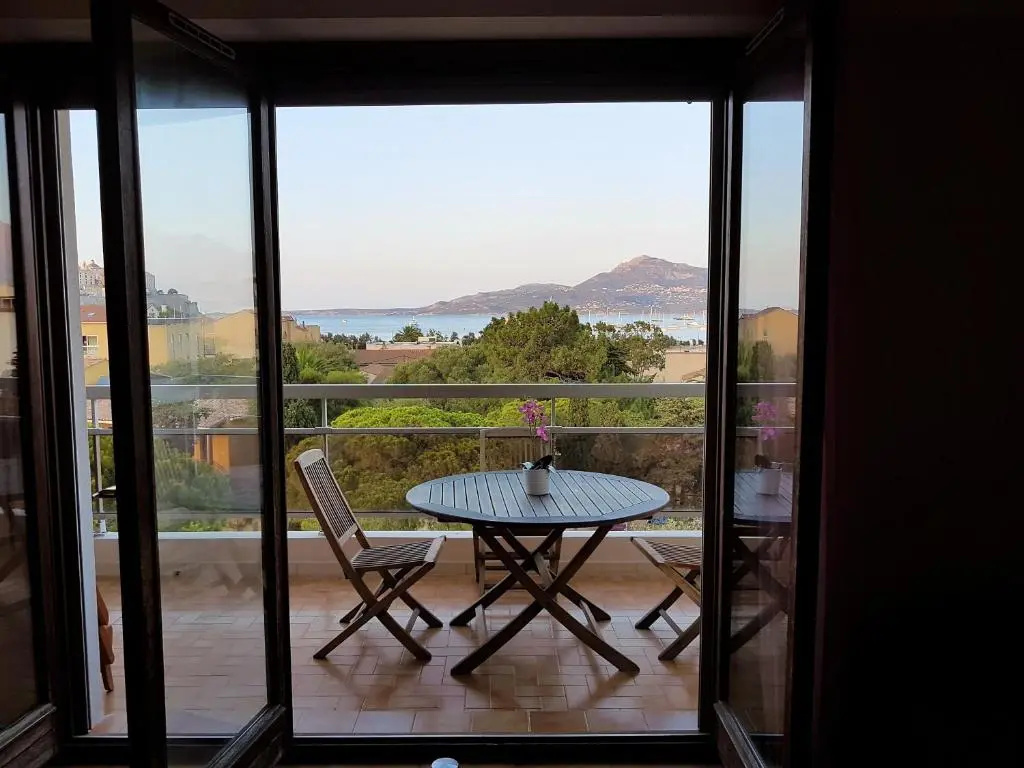 Studio with sea view