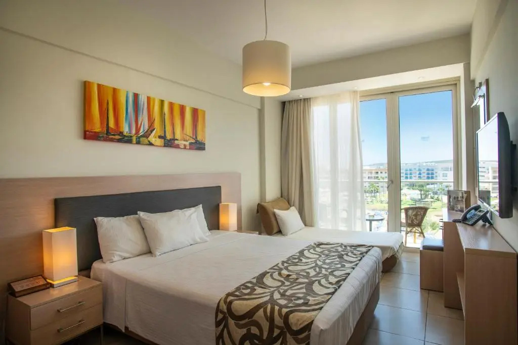 Pernera Beach Hotel - Chambres