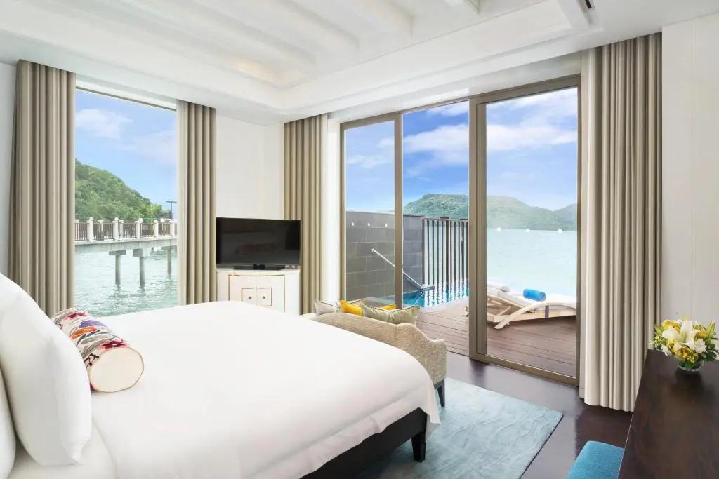 1 Bedroom Double Villa with view full double bed