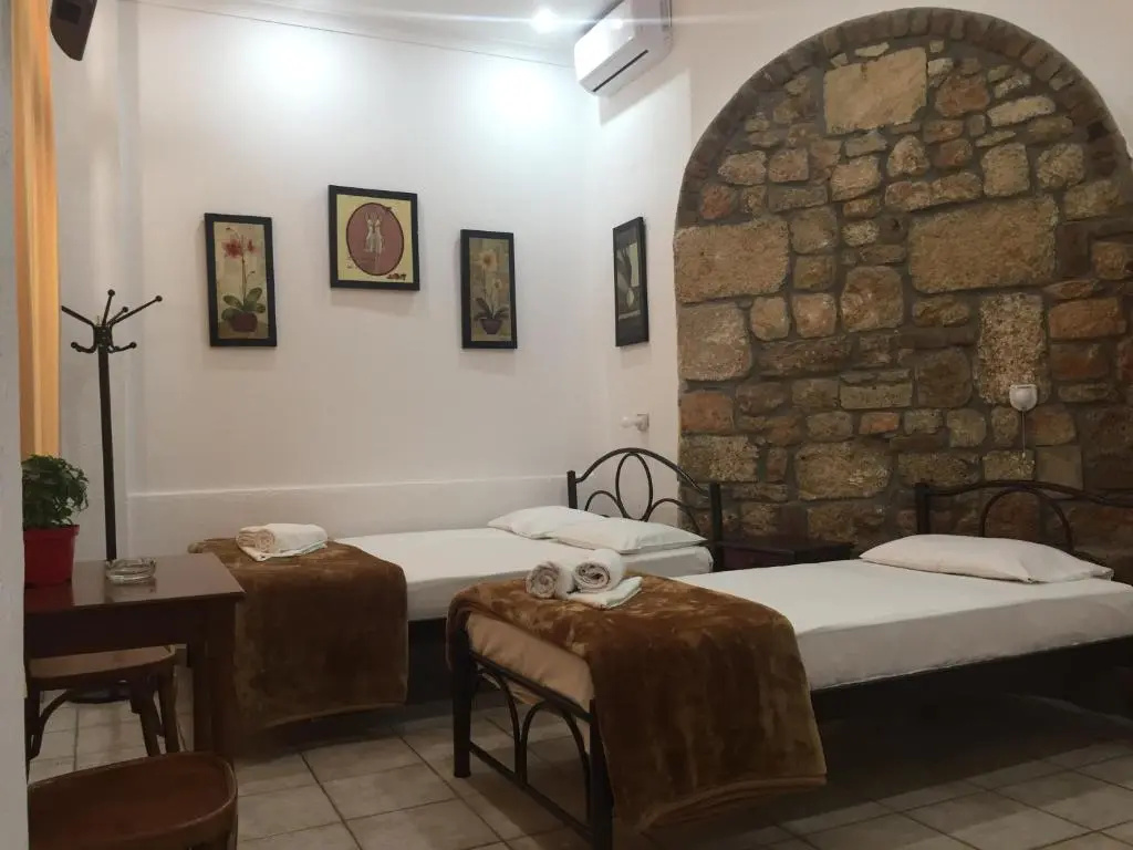 Economy room