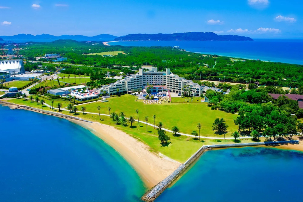 Beach & Waterfront