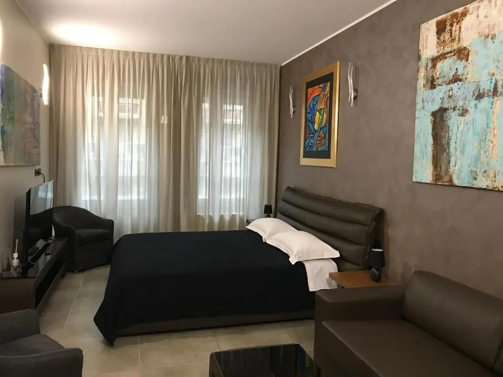 Deluxe Apartment