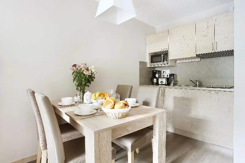 1 Bedroom Apartment with balcony