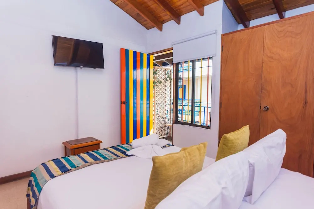 Hotel Guatatur by null