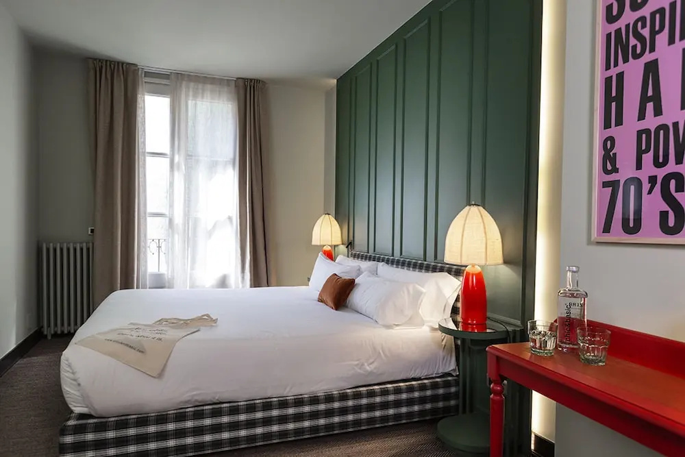 Deluxe Double room with balcony (full double bed)