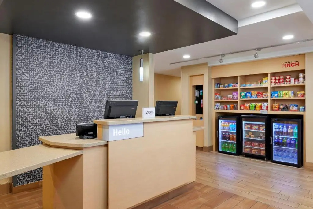 Lobby & Reception