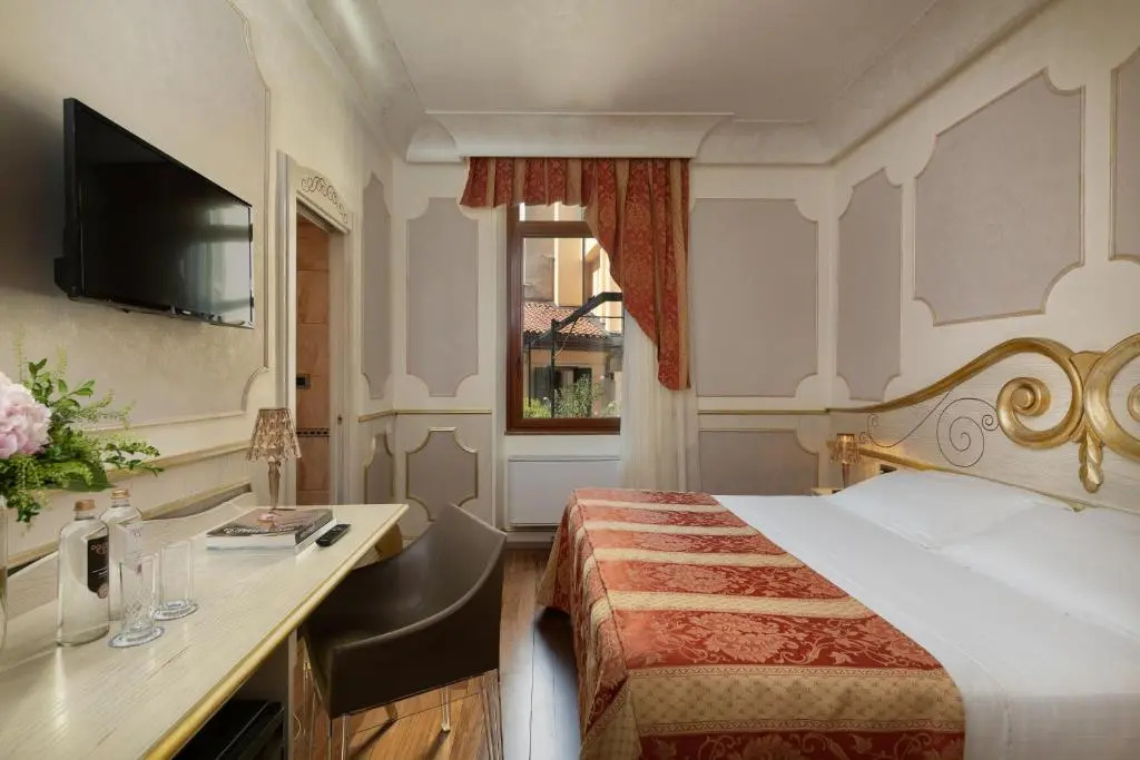 Colomba D'Oro Hotel - Chambres