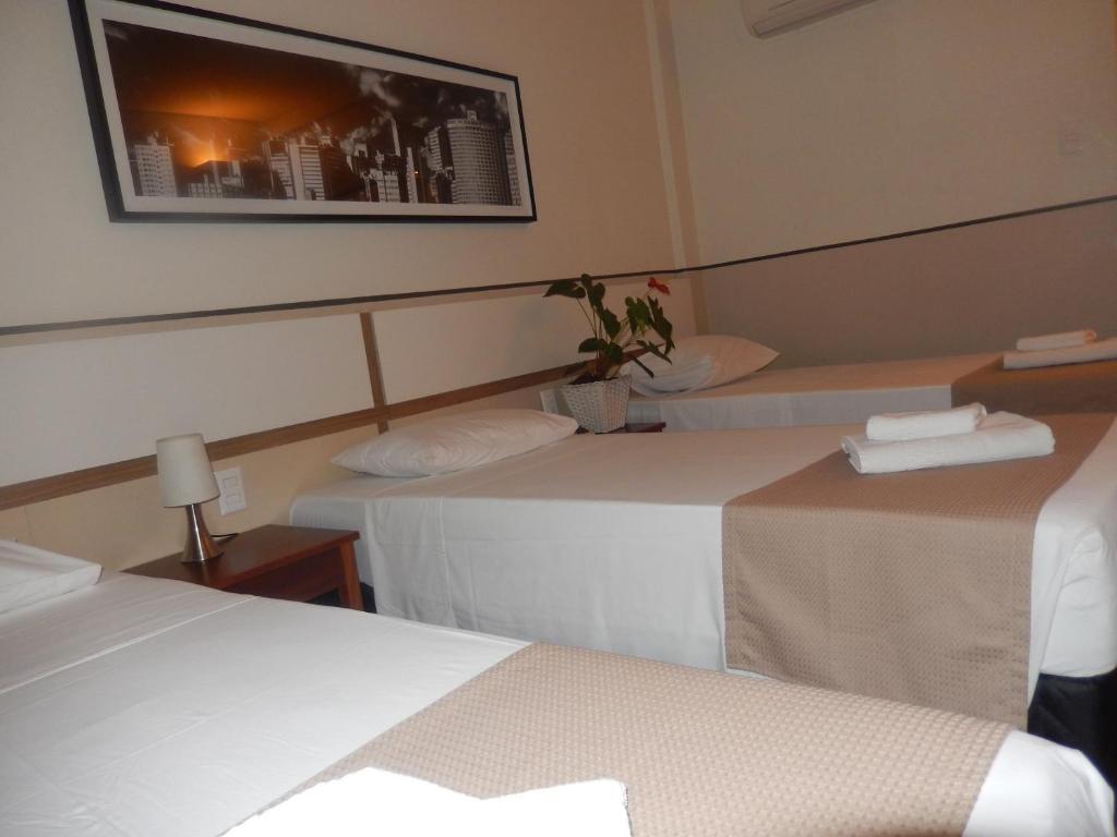Трёхместный номер Deluxe в Hotel Metropole