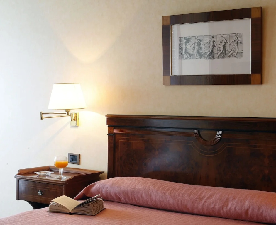 Double room with sea view (full double bed)