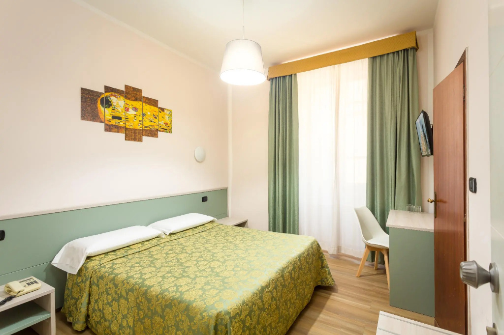 Basic Double room (full double bed)