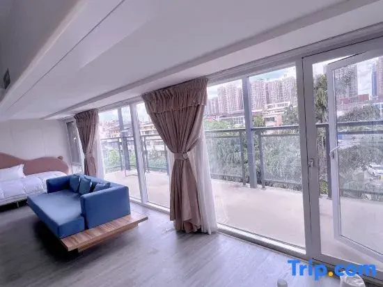 Deluxe room with balcony