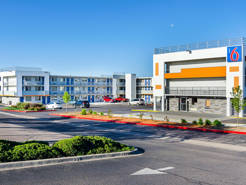 Motel 6 Denver, CO – Downtown