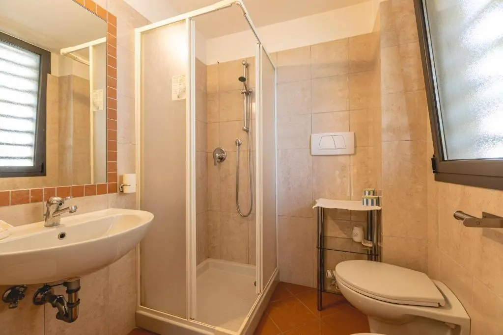 Standard Double room with balcony (full double bed)