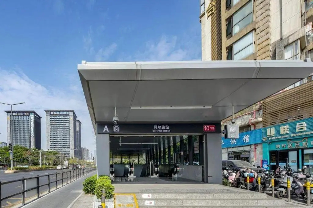 Shanshui Fashion Hotel Shenzhen Bantian Huawei Base Shop in Shenzhen
