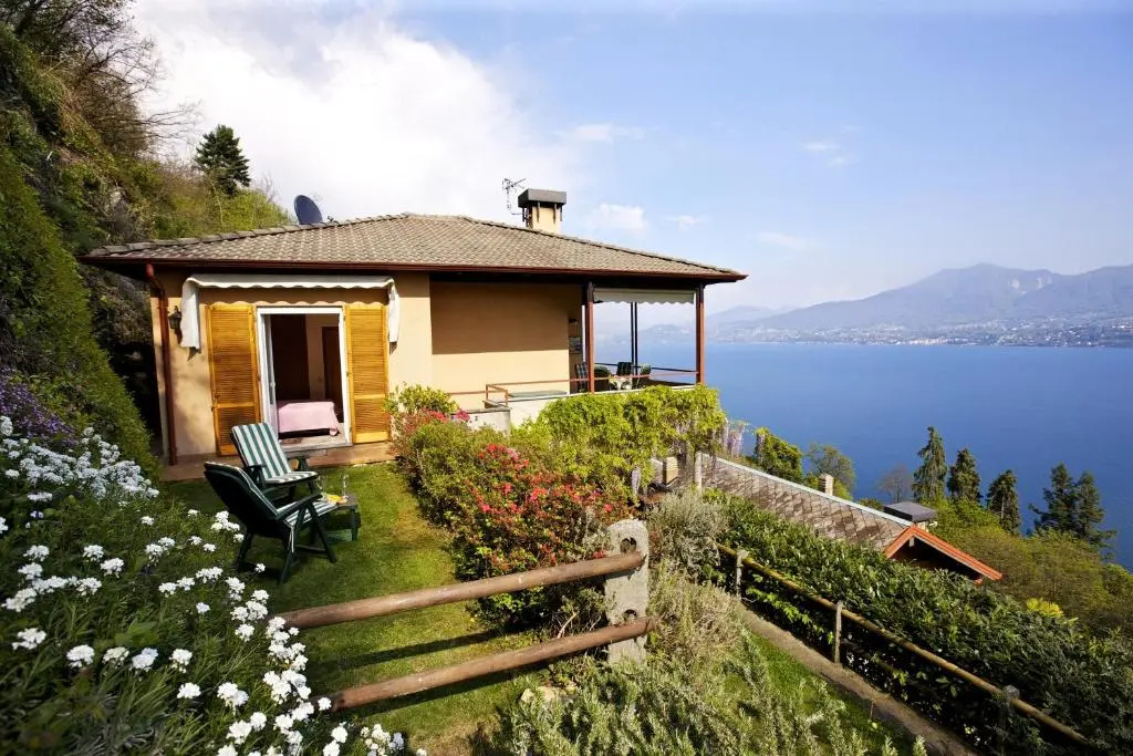 2 Bedrooms Apartment with lake view