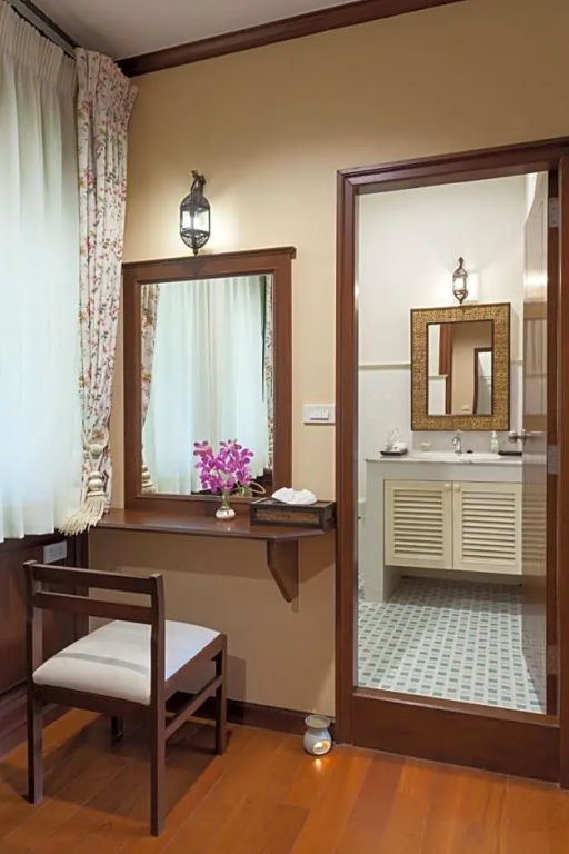 1 Bedroom Double Suite with garden view (full double bed)