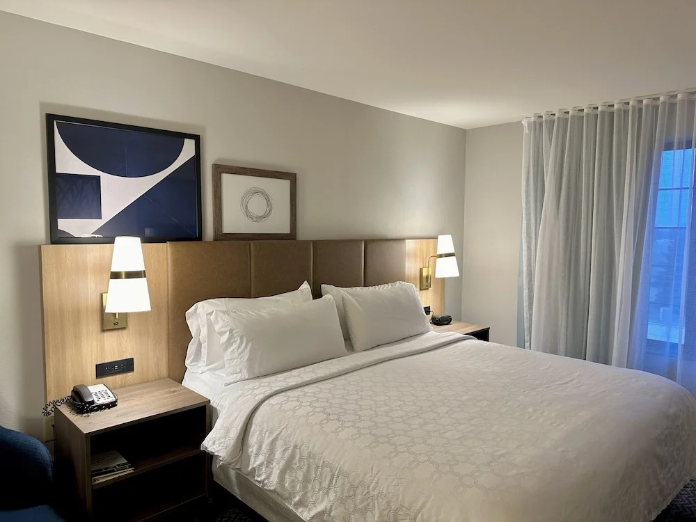 Staybridge Suites Milwaukee West-Oconomowoc by IHG - Chambres