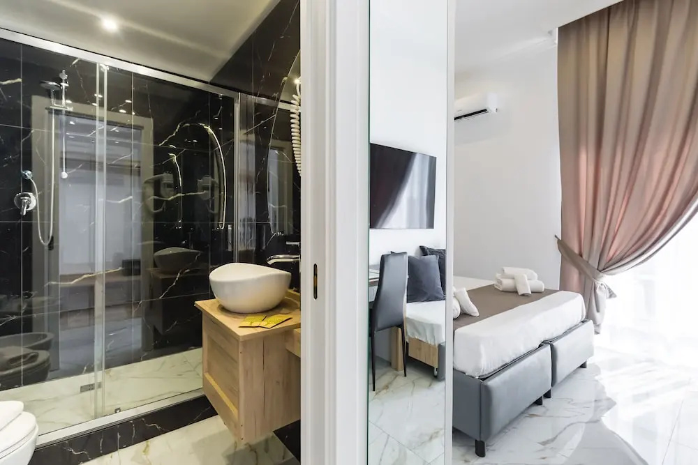 Comfort room