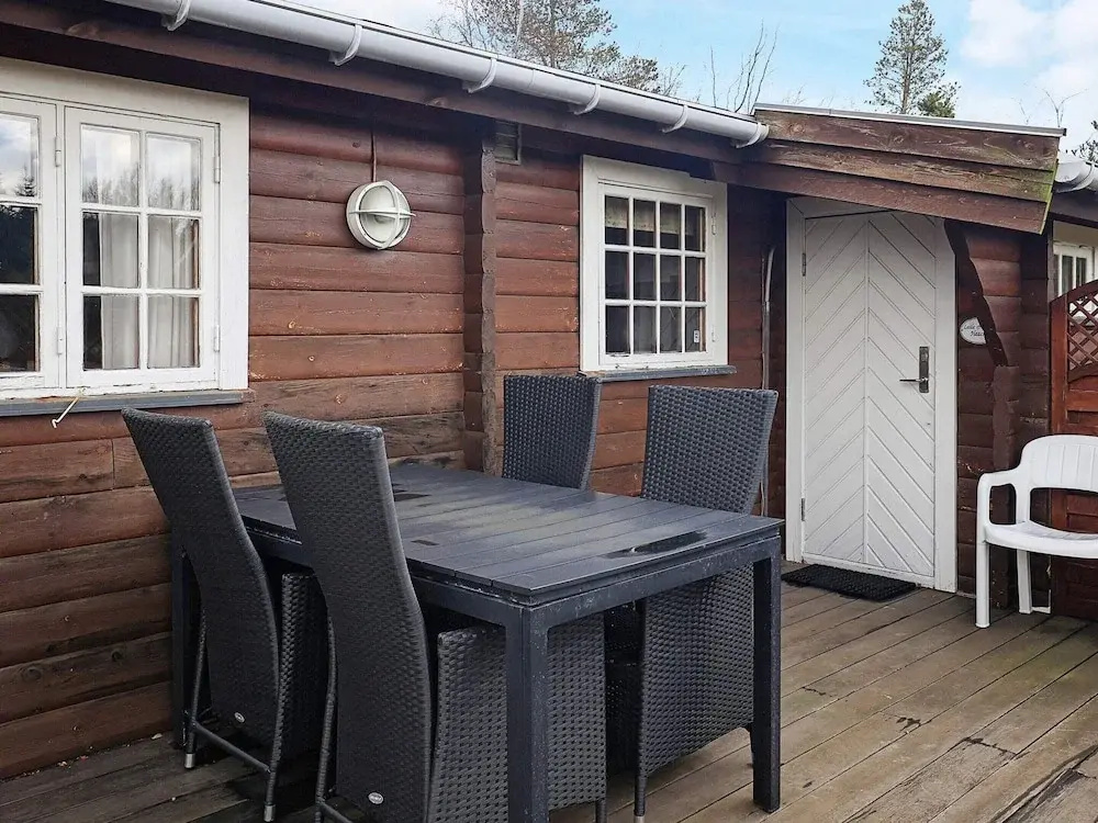 6 Person Holiday Home in Vaeggerlose