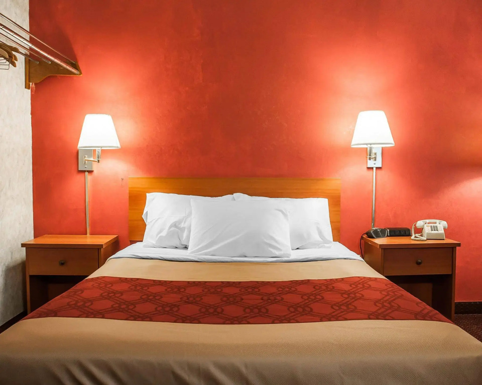 Adirondack Efficiencies — фото 5