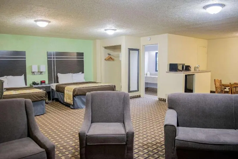 Standard Quadruple Family room