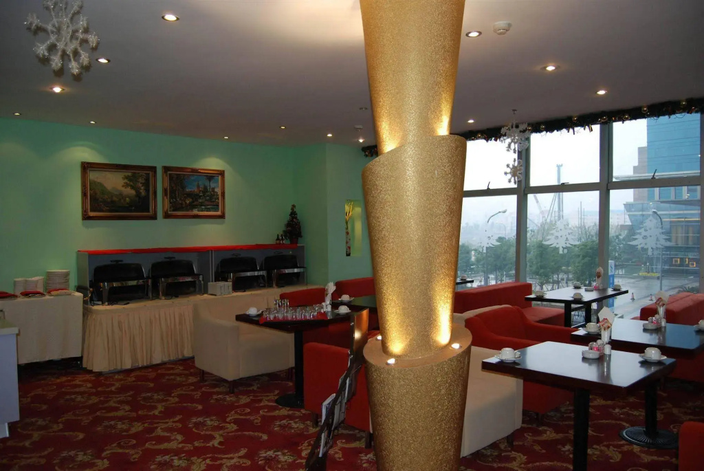 Hotel photo 13