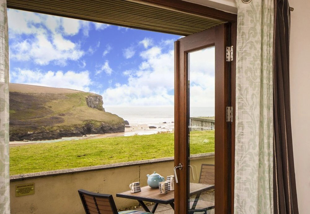 Balcony & Terrace