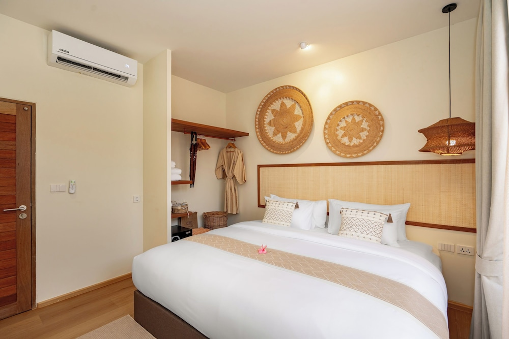 Отель Chaykha Retreat Phuket в Чалонге