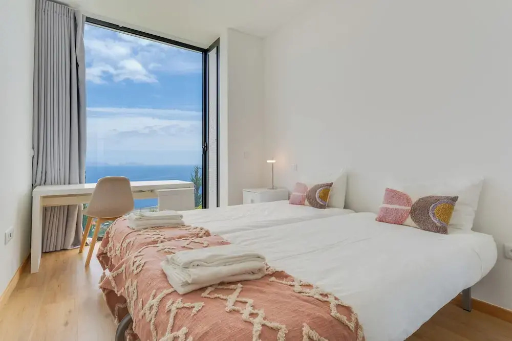 Cristiano Ronaldo Airport View — фото 3