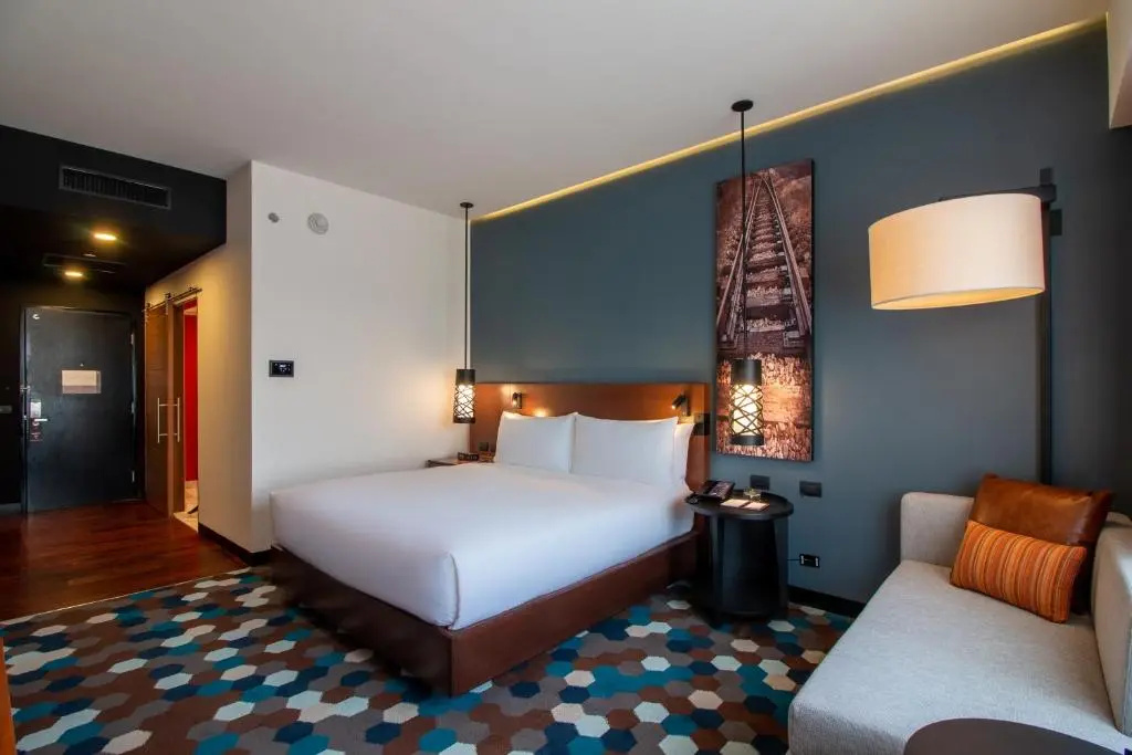 Deluxe Double room (full double bed)