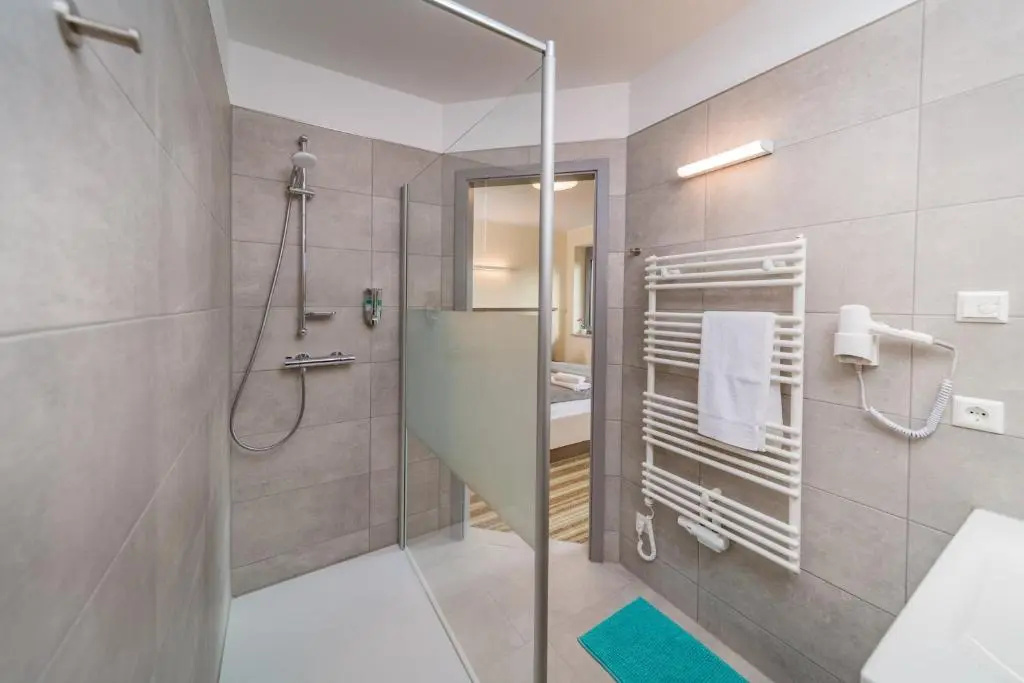 Standard Double room with balcony (full double bed)