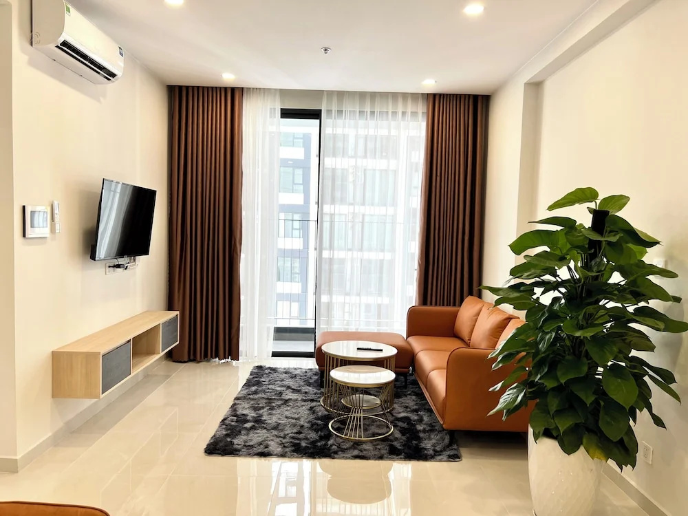 3 Bedrooms Luxury Apartment with balcony