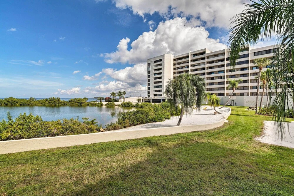 Cozy Condo w/ Gulf View, Bird Watching + Telescope