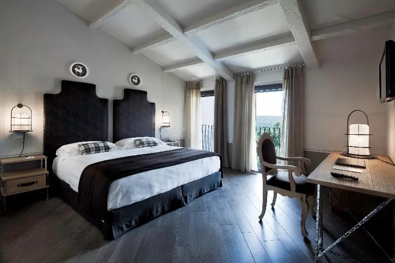 UNAHOTELS Palazzo Mannaioni Toscana - Chambres