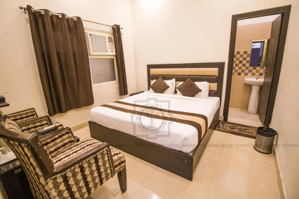 Deluxe Double room (full double bed)