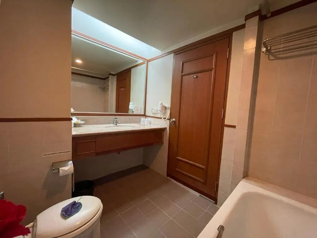 Songphanburi Hotel - Chambres