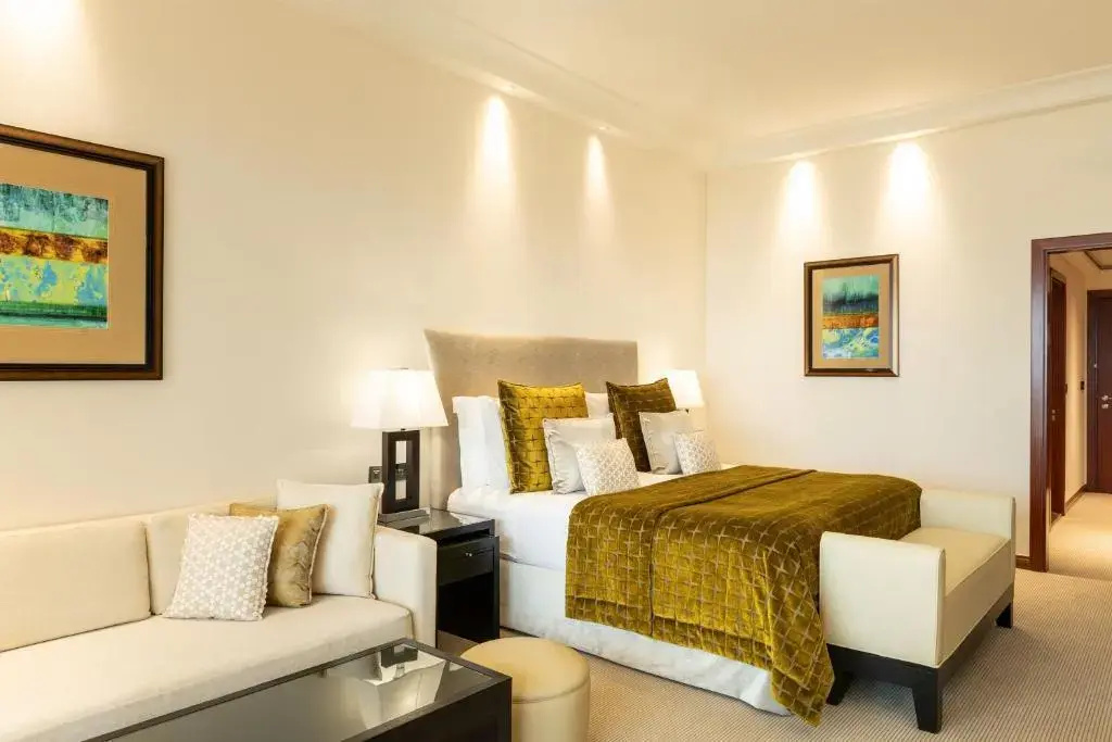 Двухместный номер Premier (2 отдельные кровати) в Grosvenor House, a Luxury Collection Hotel, Dubai