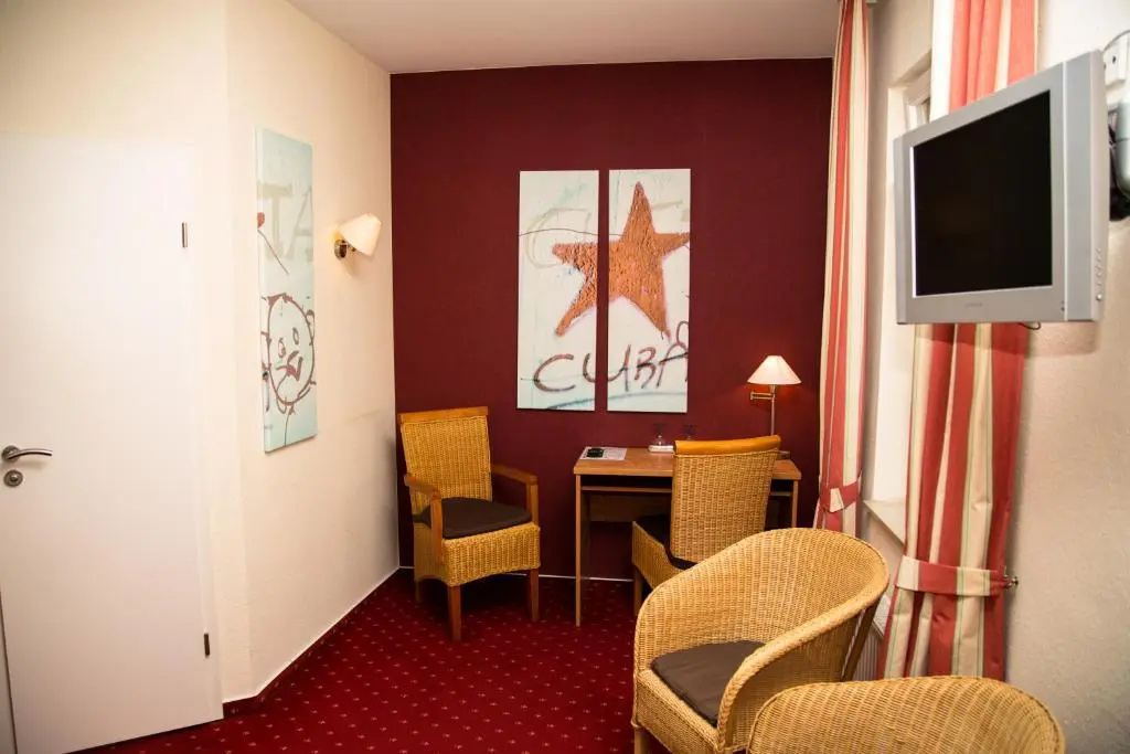 Standard Double room (full double bed)