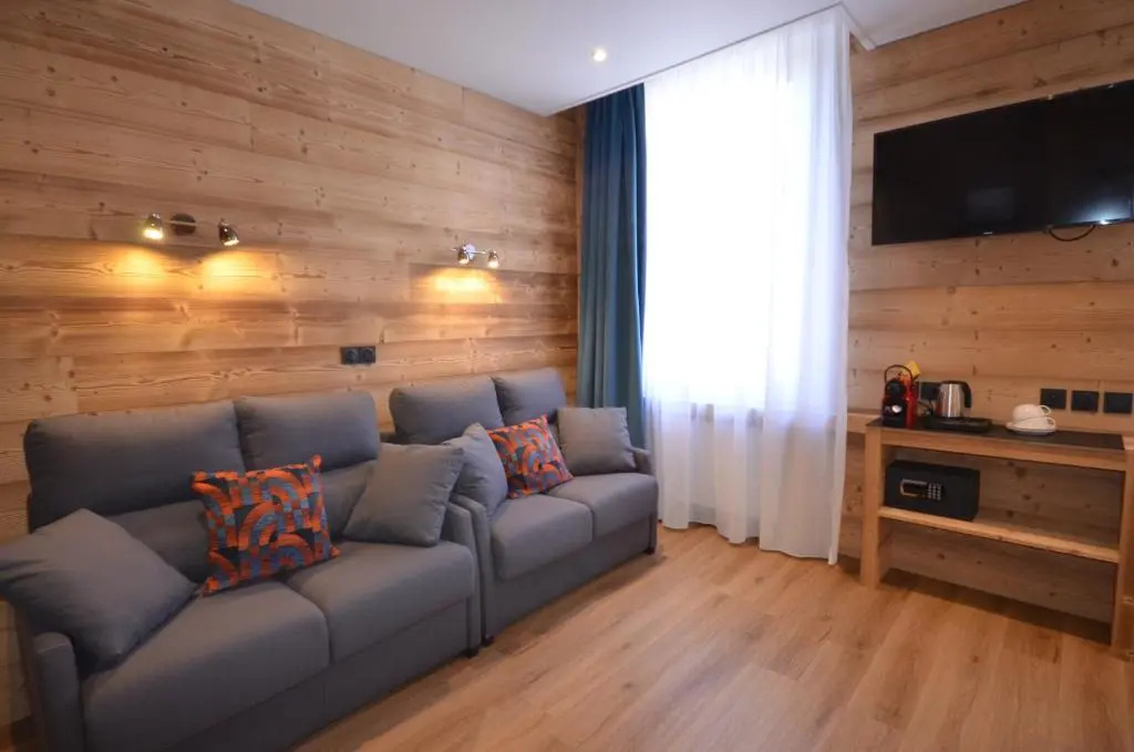 Superior Quadruple room