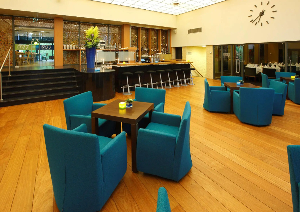 Food & Beverage