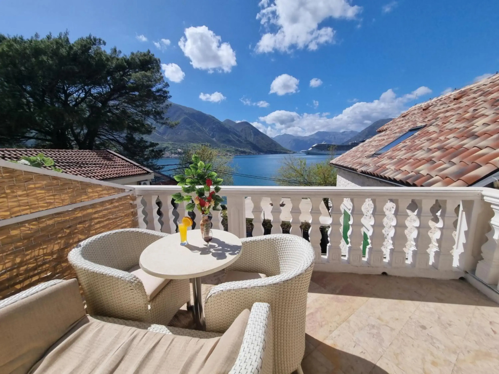 Apartman Jovan 3, with a view of the bay and free Wi-Fi