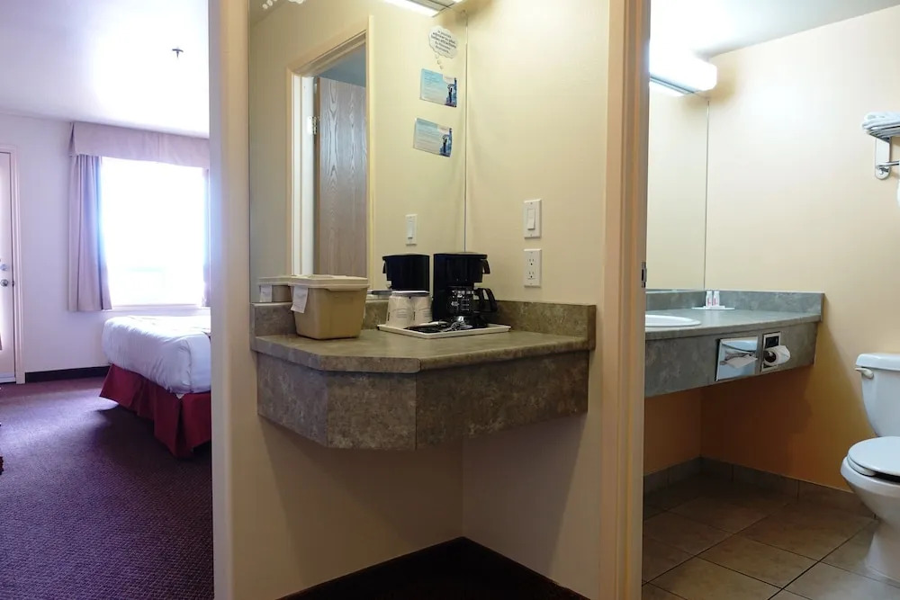 Super 8 Caraquet - фото 8