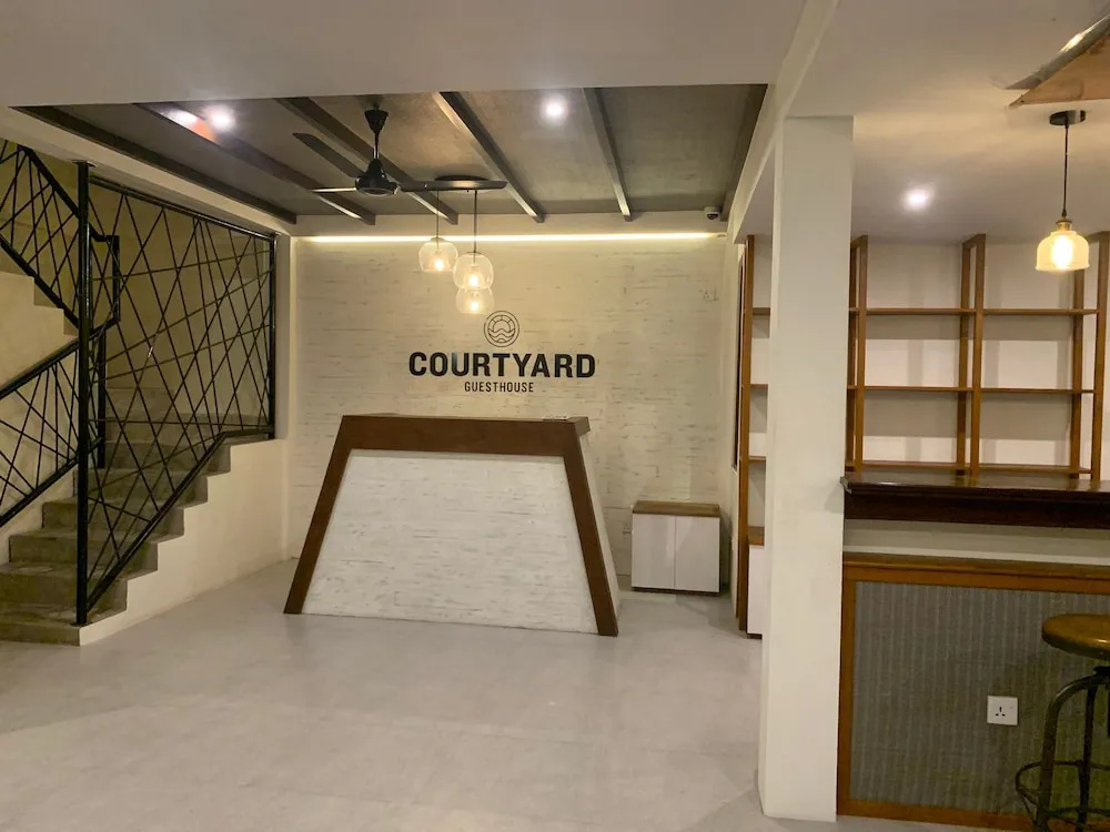 Гостевой дом Courtyard — фото