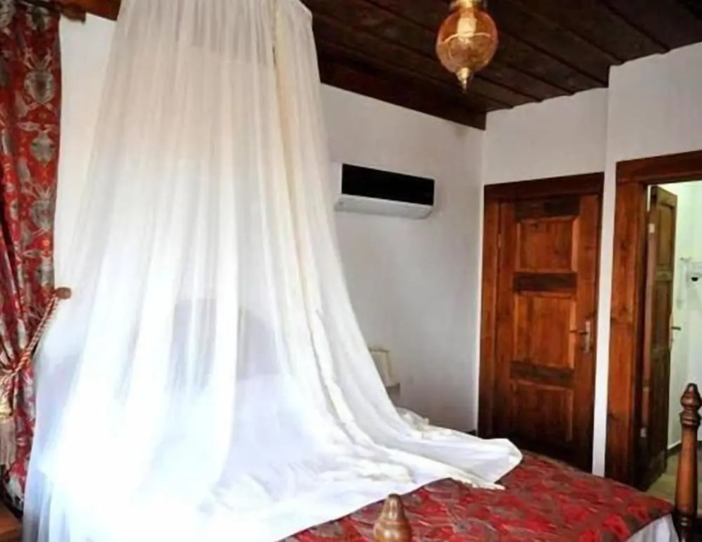 Mehmet Efendi Konagi Otel Restaurant — 6