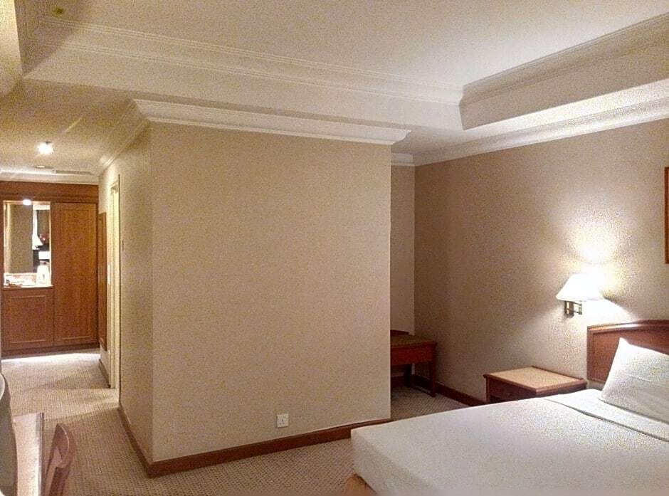 Mandarin Court Hotel