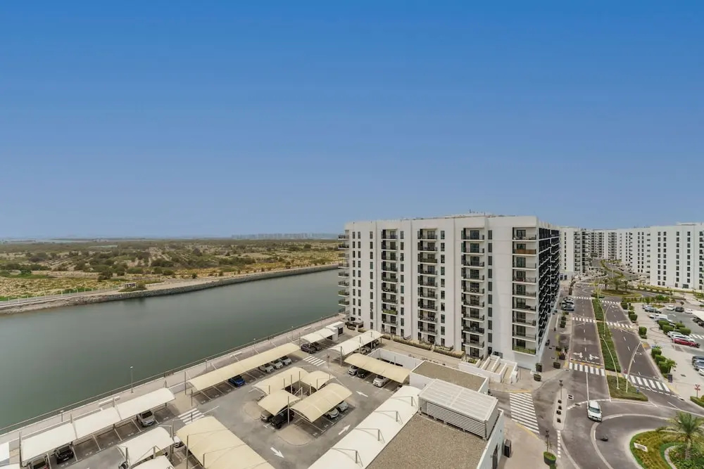Charming Retreat w Panoramic Views on Yas Island