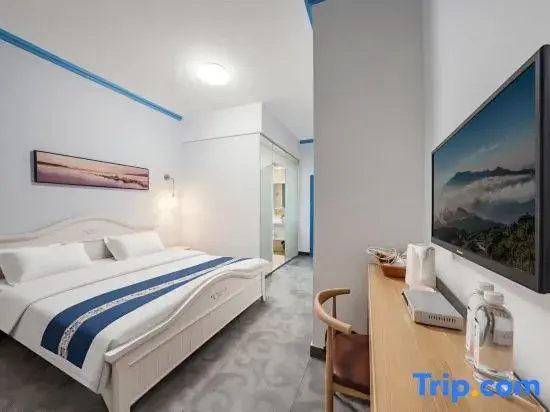 Standard Double room with view (full double bed)