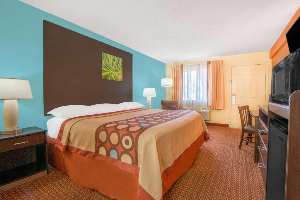 Standard Double room (full double bed)